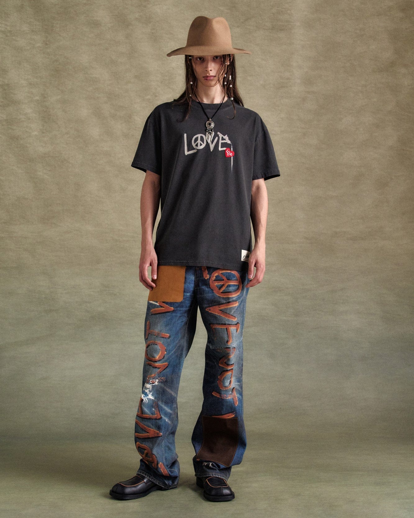 기타 UNISEX LOVE T-SHIRT atb1252u(CHARCOAL)