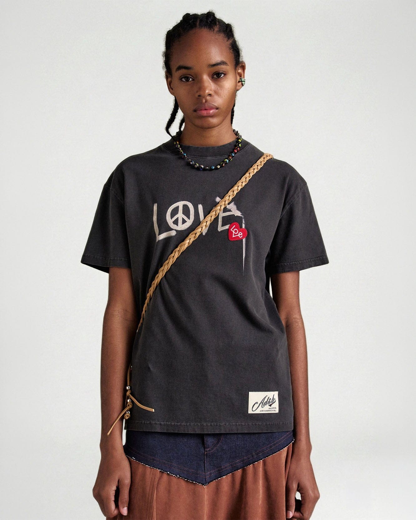 UNISEX LOVE T-SHIRT atb1252u(CHARCOAL) – Andersson Bell