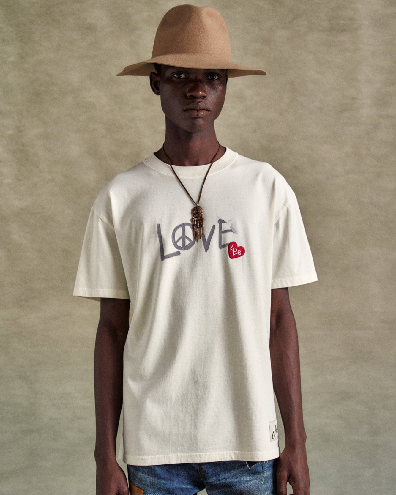기타 UNISEX LOVE T-SHIRT atb1252u(ECRU)