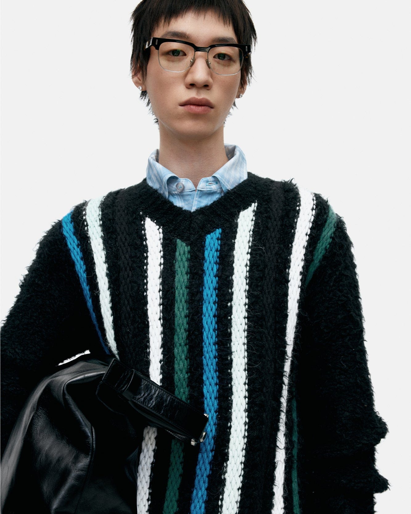 기타 UNISEX V-NECK REVERSE STRIPE SWEATER atb1350u(BLACK)