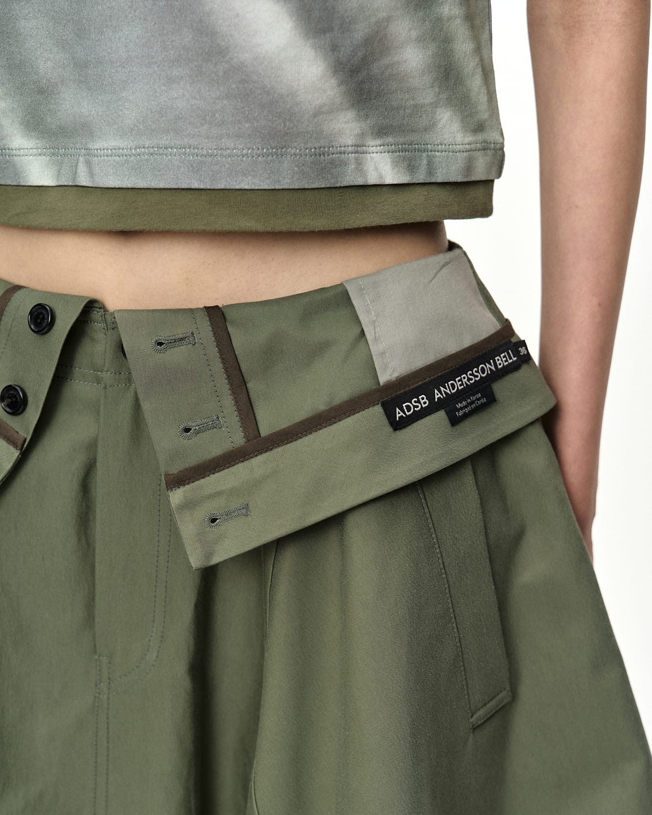 UPSIDE-DOWN ASYMMETRIC SKIRT apa914w(KHAKI) – Andersson Bell